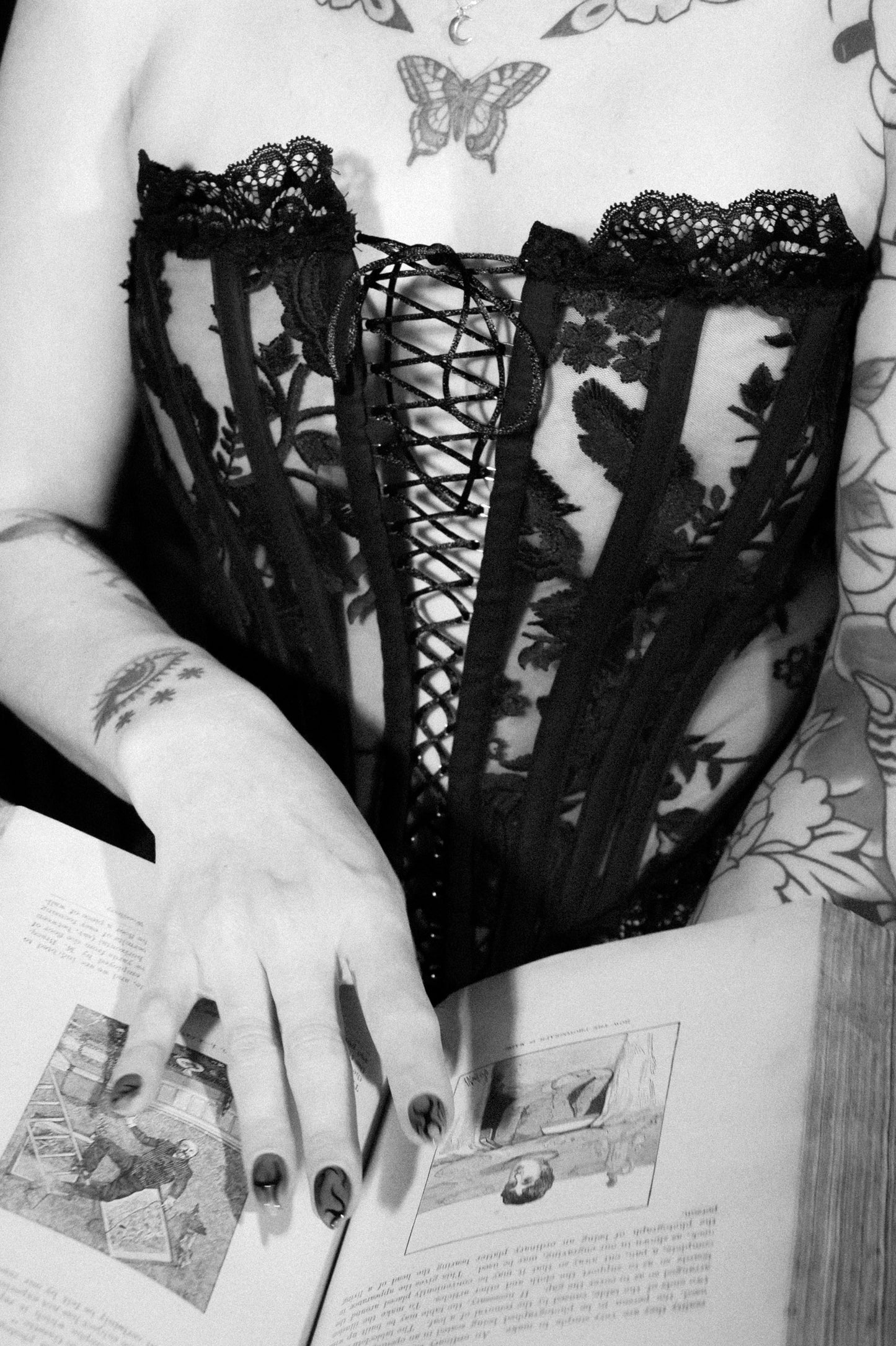 Luella Corset Black Hex Lace