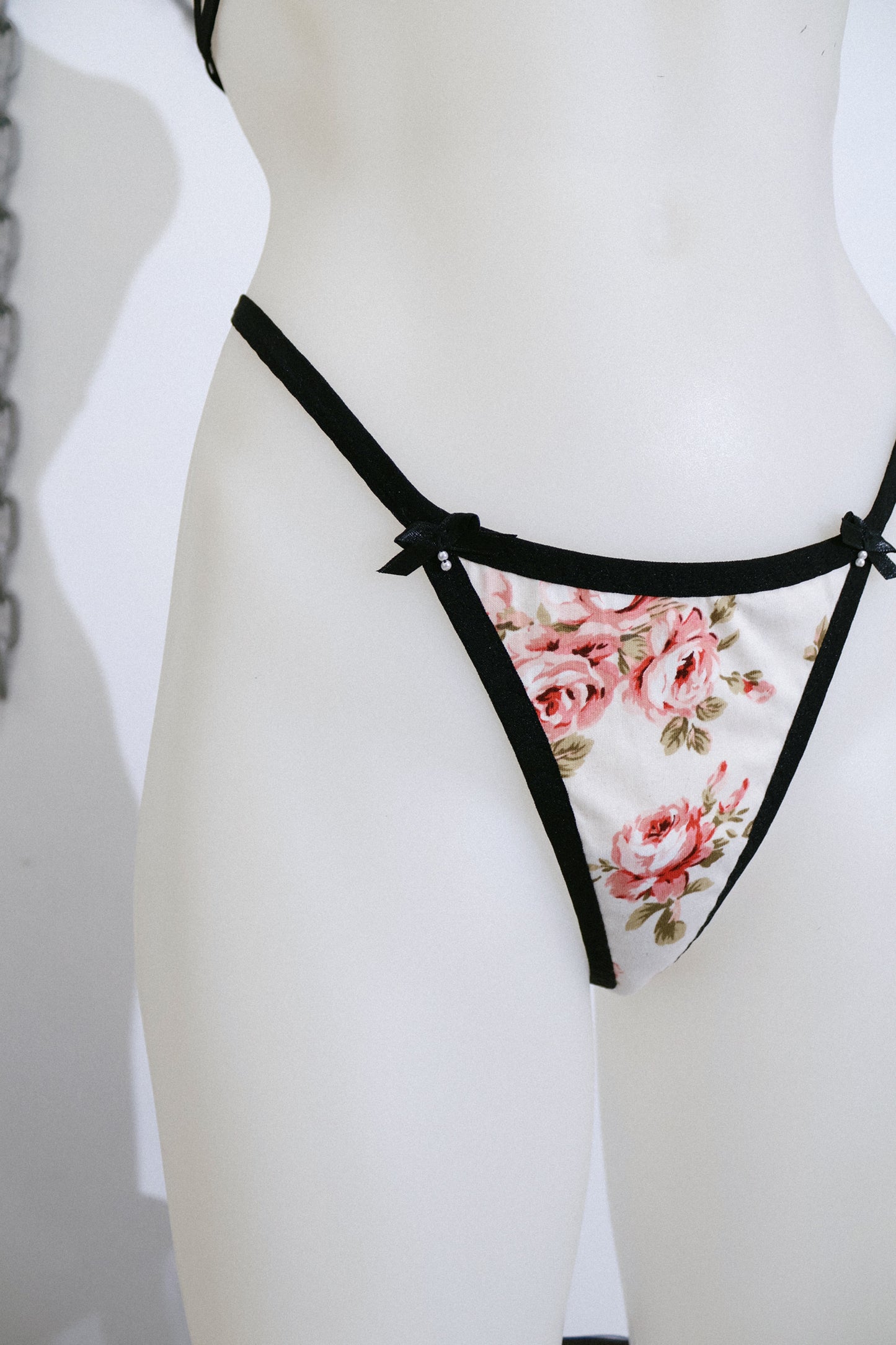 Laurie Thong Cream Floral Organic Cotton