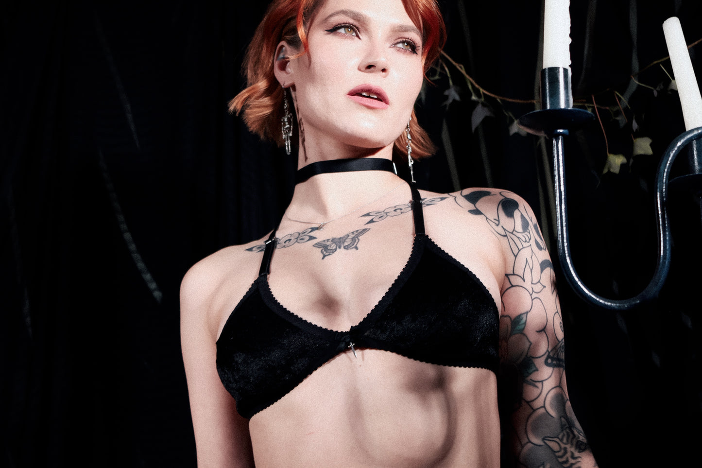 Daphnis Bralette Black Velvet with Dagger