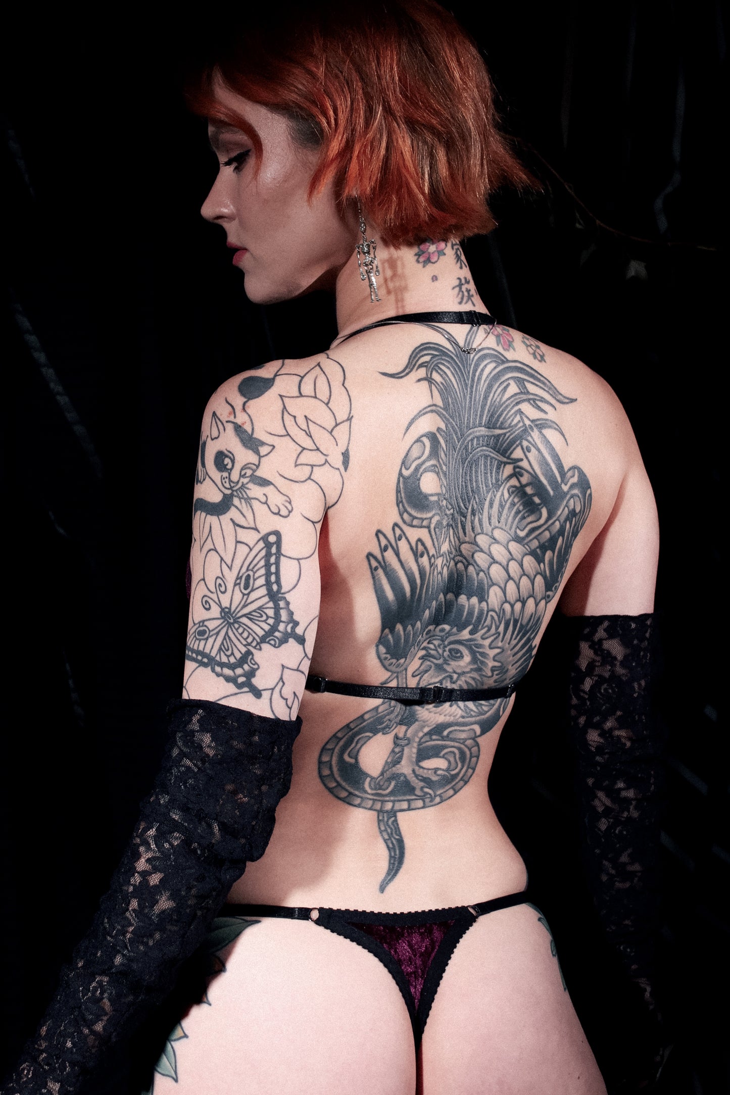 Etienne Thong Purple Velvet with Dagger