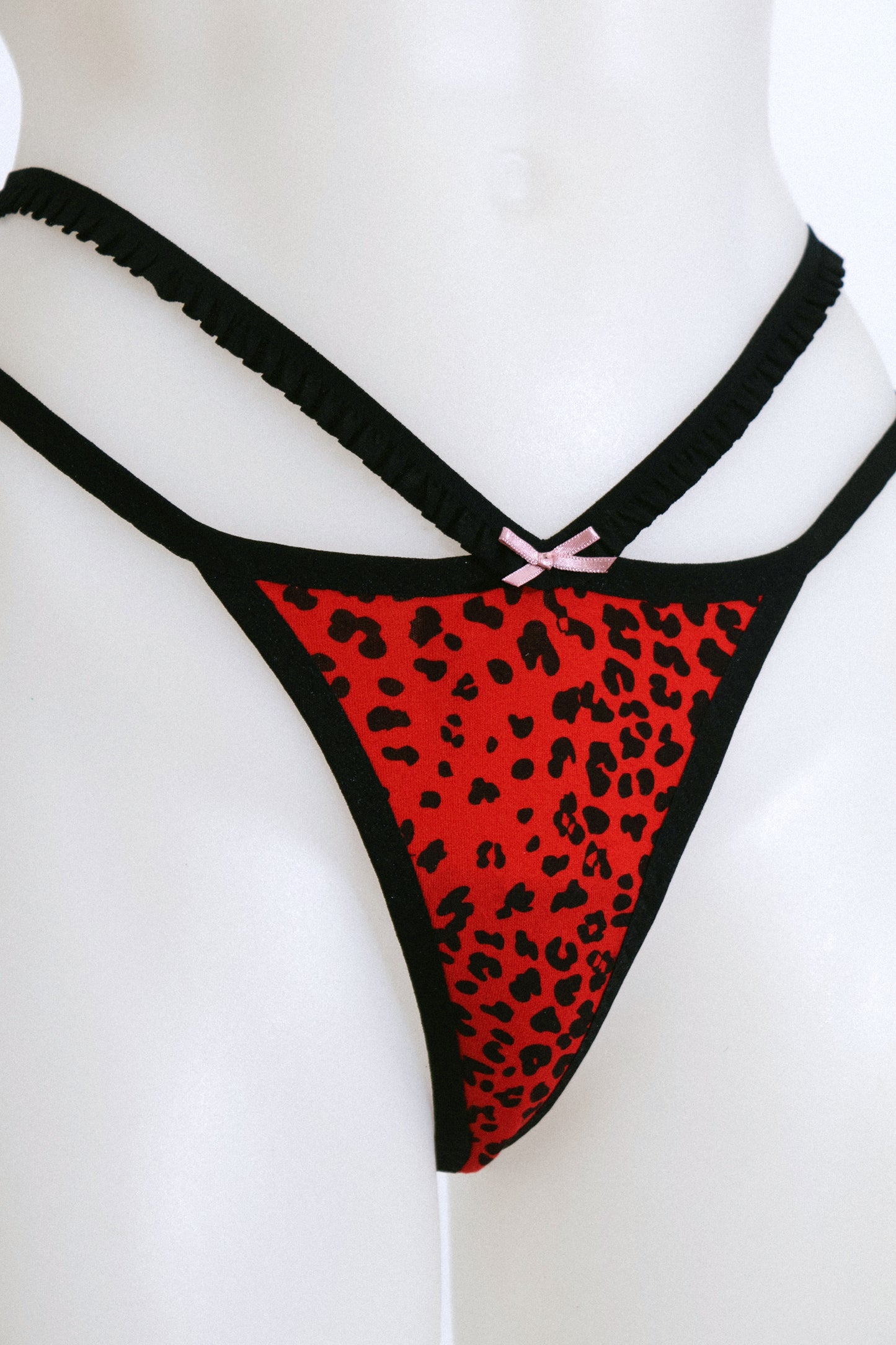 Laurie Thong Red Leopard Cotton