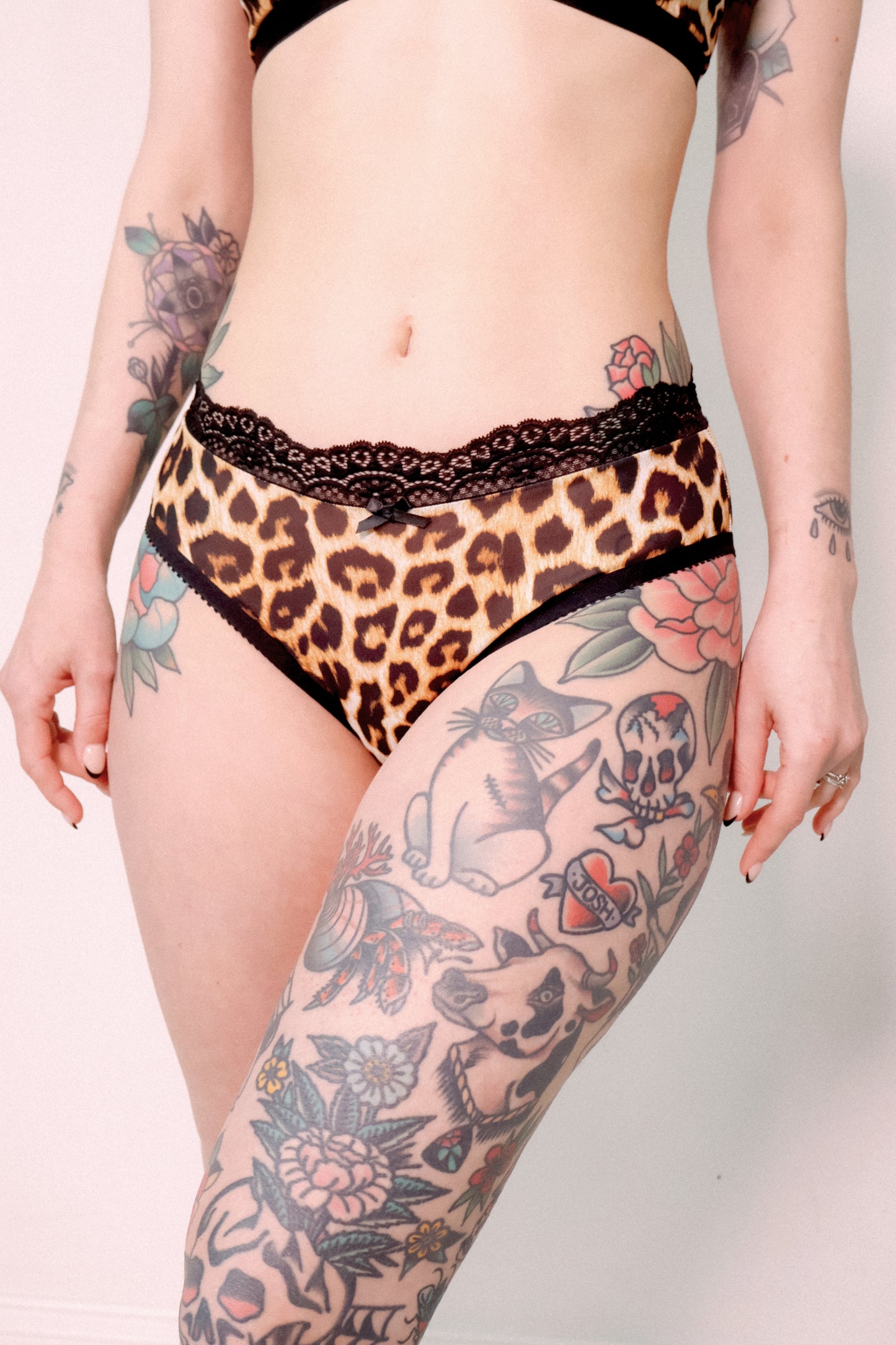 Sylvie Knickers Leopard Print with Lace Trim